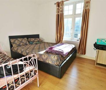 Chapel Street, Woking, Surrey, GU21 - Photo 4