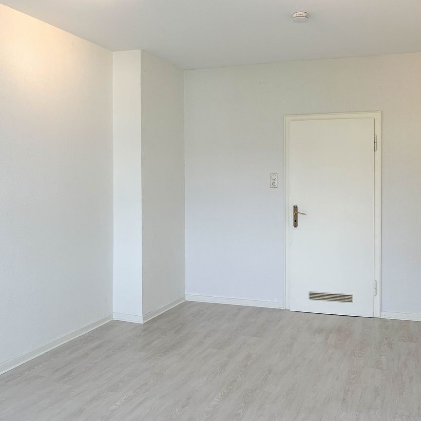 Singlewohnung in zentraler Lage: Renovierte 2-Zimmer Mietwohnung in Wuppertal-Langerfeld! - Photo 1