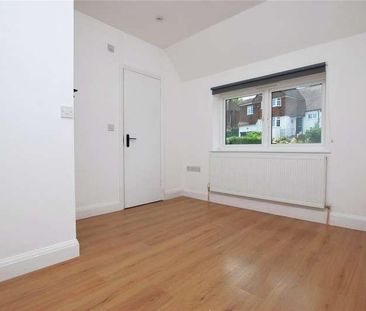 Pewley Way, Guildford, Surrey, GU1 - Photo 4
