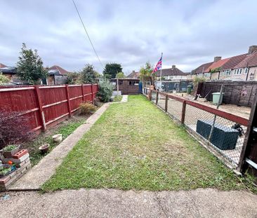 3 bedroom terraced house to rent - Photo 3