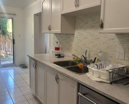 For Lease - 550 Steddick Court Unit# 37, Mississauga, Ontario - Photo 3