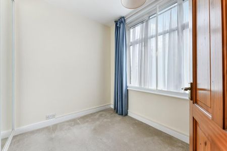 2 bedroom maisonette to rent - Photo 2