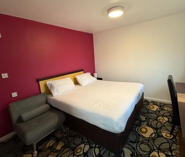 Room 204, SimplyStay Lincoln Road, Skegness, Lincolnshire, PE25 2EA - Photo 2