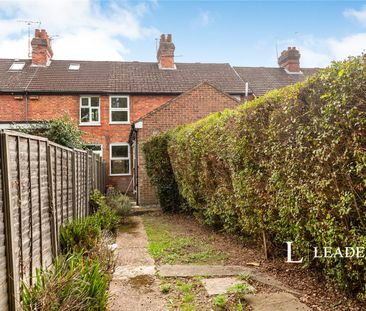 2 bedroom terraced to rent - Photo 3