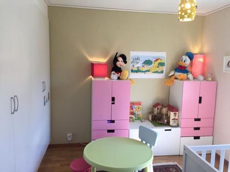 Modern Villa i Vallentuna/Täby Kyrkby - 4rok - tillsv - Photo 3