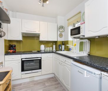 2 bedroom maisonette to rent Ocklynge Road, Eastbourne, East Sussex... - Photo 6