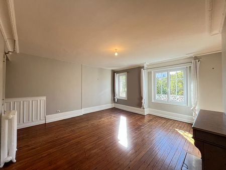 APPARTEMENT T3 de 77 M² - HYPER CENTRE ERLON - Photo 4