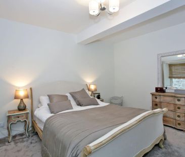 3 bedroom flat to rent - Photo 6