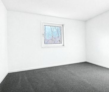 4 bedroom end of terrace house to rent - Photo 5