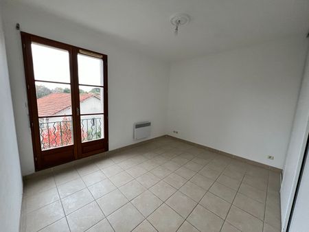 Location appartement 3 pièces, 74.53m², Nîmes - Photo 2