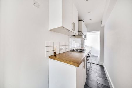 Studio to rent - Photo 4