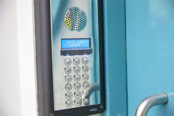 Queens Road, - Photo 1