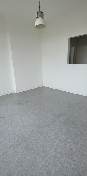 Location Appartement 1 pièce 31m² ROUBAIX 59100 - Photo 1