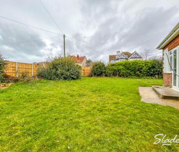 5 bedroom detached bungalow to rent - Photo 1