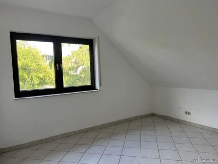 3-ZKB-Wohnung mit Balkon, Stellplatz, Keller im Dachgeschoss zu vermieten - Photo 2