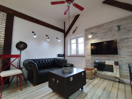 Do wynajmu przestronna kawalerka przy Kaskadzie - Photo 1