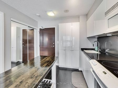 For Lease - 15 Iceboat Terrace Unit# 1110, Toronto, Ontario - Photo 2