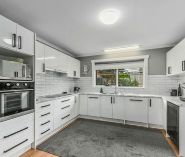 Sunny, Family Home - Photo 5