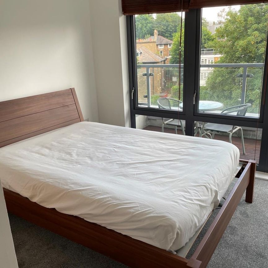 1 Bed Flat, Lee High Road, SE13 - Photo 1