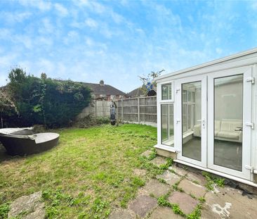 Bond Street, Englefield Green, Egham, Surrey, TW20 0PU - Photo 2