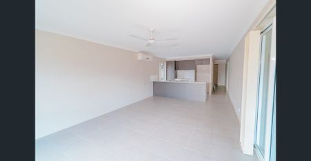 LOVELY HOME IN A GREAT ESTATE - NORTH LAKES - Photo 2