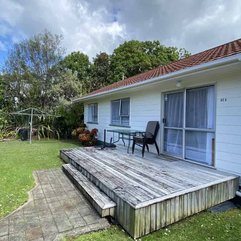 Cozy Cottage in Onerahi - Photo 1