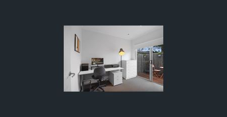 FULLY FURNISHED!!! - Photo 3