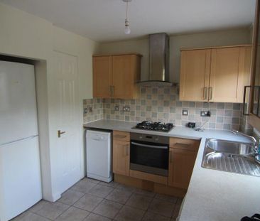 2 bedroom end of terrace house to rent - Photo 2