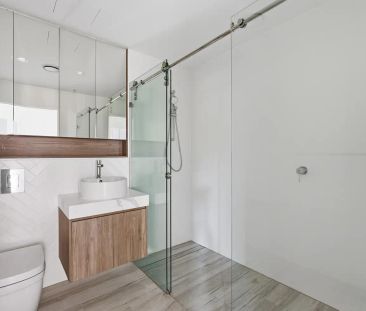 “ONE BEDROOM APARTMENT WITH RESORT POOL VIEWS” - Photo 2