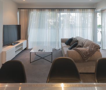 Stunning Fully Furnished Apartment in Viaduct Point - Photo 6
