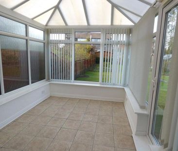 4 bedroom semi-detached house to rent - Photo 3
