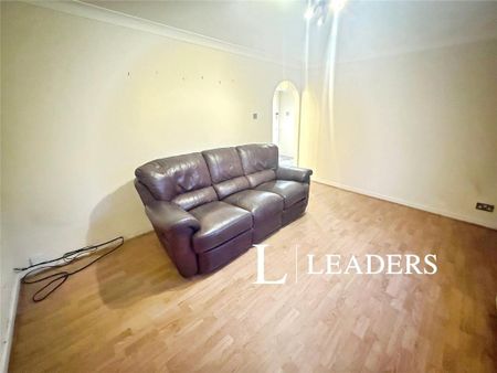 2 bedroom terraced house to rent - Photo 4
