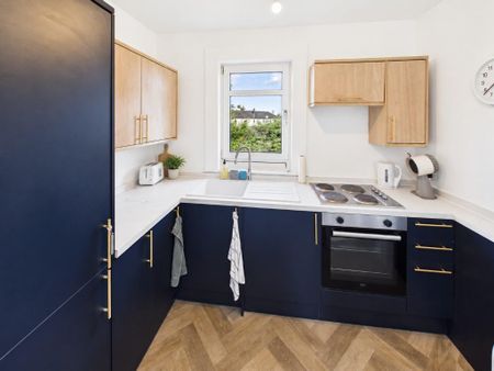 2 bedroom flat to rent - Photo 5