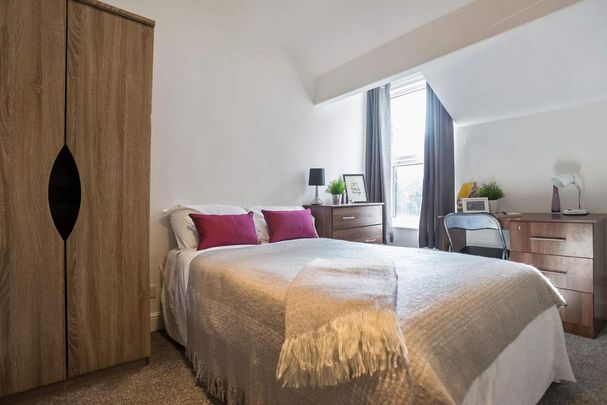 5 bedroom house to rent - Photo 1