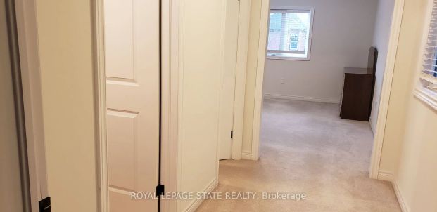 Condo Townhouse For Lease | X8246552 - Photo 1