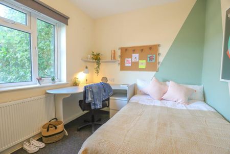 9 bedroom house to rent - Photo 4