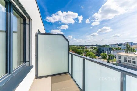 Pronájem nového bytu 3+kk v projektu Ekocity Hostivař se sklepem a možností garážového stání - Фото 2
