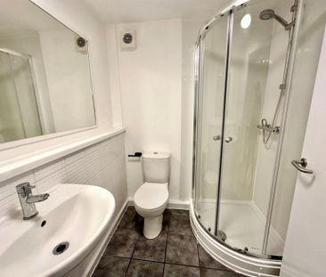 1 Bedroom Apartment To Let - Photo 2