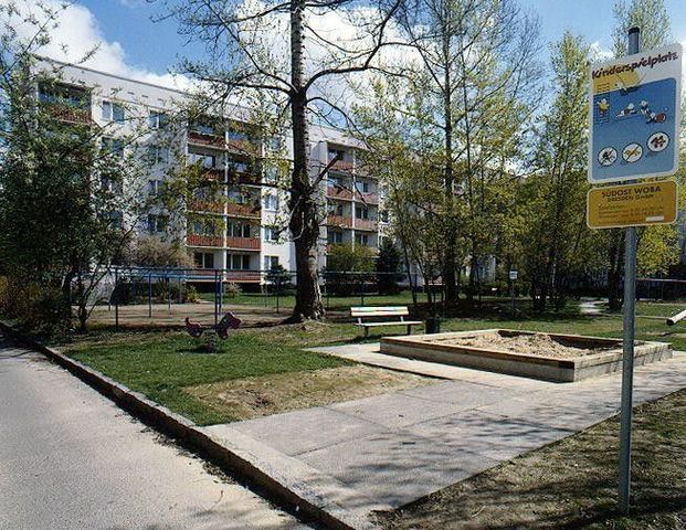 Kindergarten, Schule, Einkaufsmöglichkeiten alles in der Nähe! - Photo 1