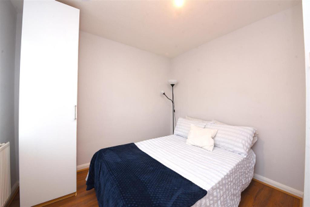 2 bedroom maisonette to rent - Photo 4