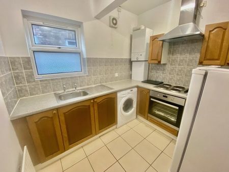 Clapham Road, MK41 - Photo 2