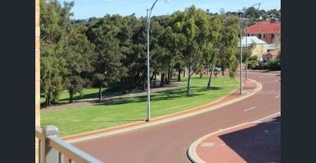 LUXURY APARTMENT IN SMALL SECURE COMPLEX - Photo 5