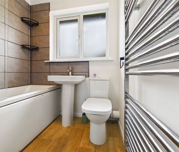 Woodrush End, Stanway, Colchester, CO3 0PW - Photo 2