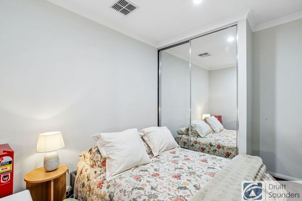 Fully Furnished & Equipped Parkside Apartment HOME OPEN SATURDAY 18 APRIL AT 11.00AM SHARP! - Photo 1