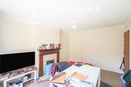 2 bedroom bungalow to rent Calverton Road, Arnold, NG5 - Photo 5