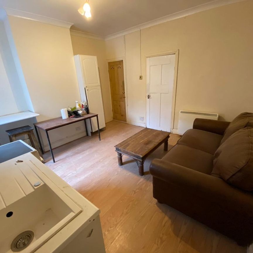 1 Bed Flat, Witton, B6 - Photo 1