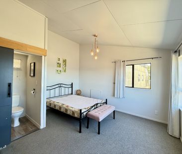 408 The Esplanade, Island Bay - Photo 2