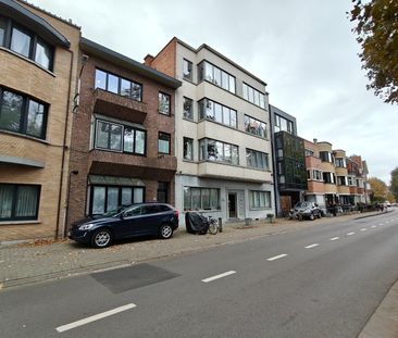 Appartement op de tweede verdieping in het centrum van Lokeren - Photo 2