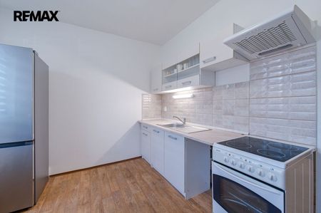 Pronájem bytu 1+1 41 m² - Photo 2
