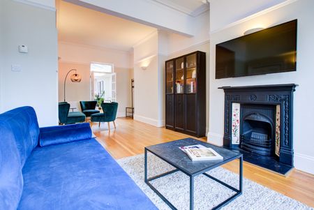 4 Bed Terraced House, Wimbledon, SW20 - Photo 4